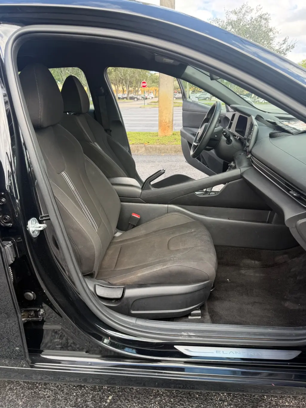 2025 HYUNDAI ELANTRA SEL SPORT photo 22