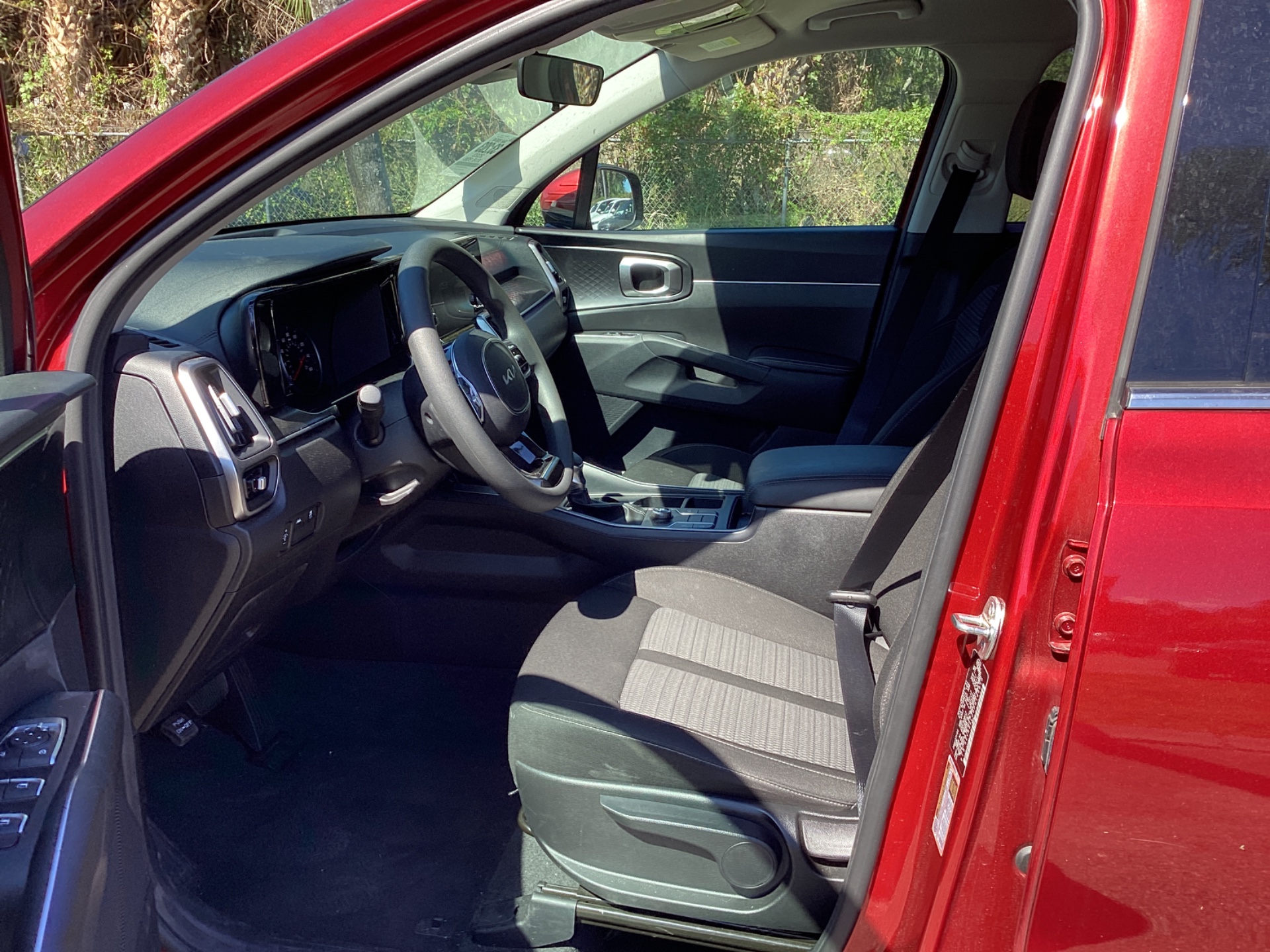 2023 KIA SORENTO LX photo 6