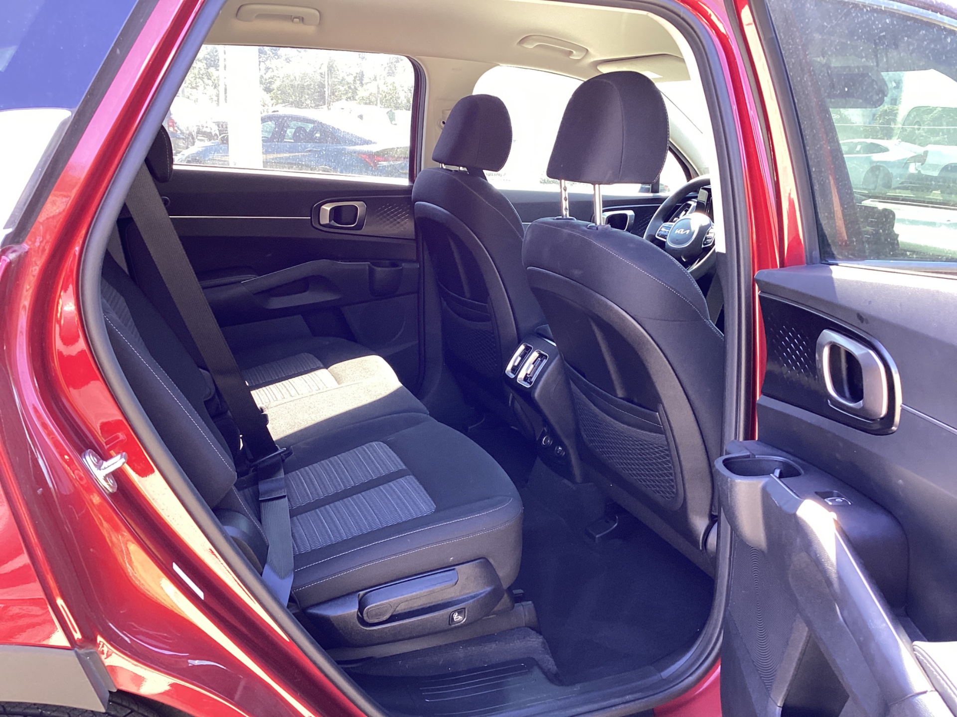 2023 KIA SORENTO LX photo 11