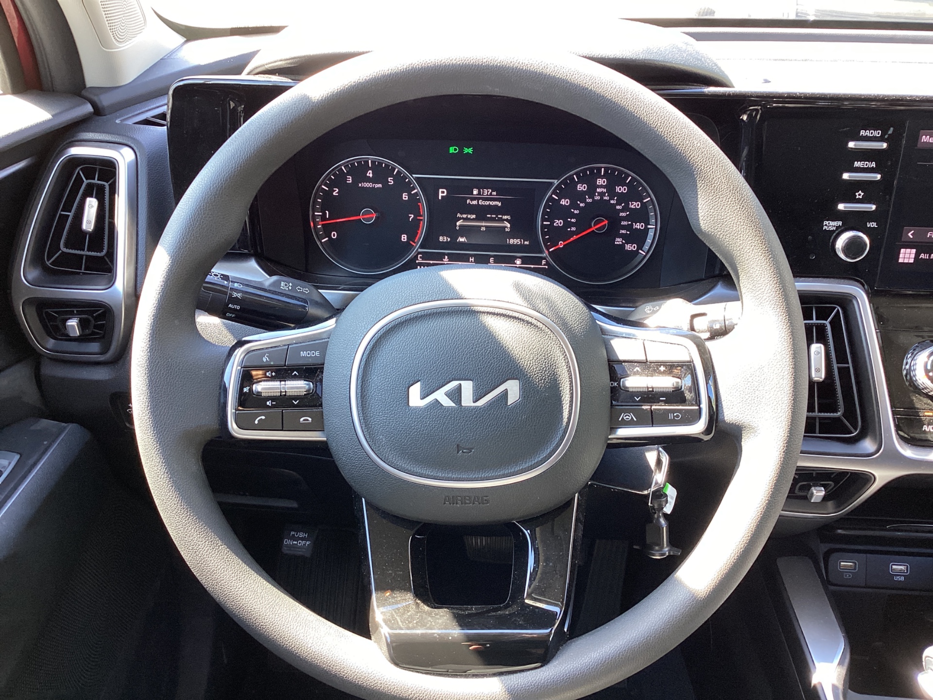 2023 KIA SORENTO LX photo 21