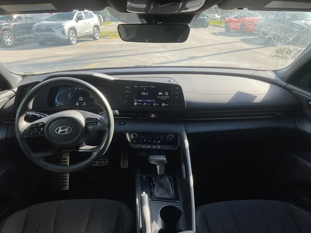 2025 HYUNDAI ELANTRA SEL SPORT photo 17