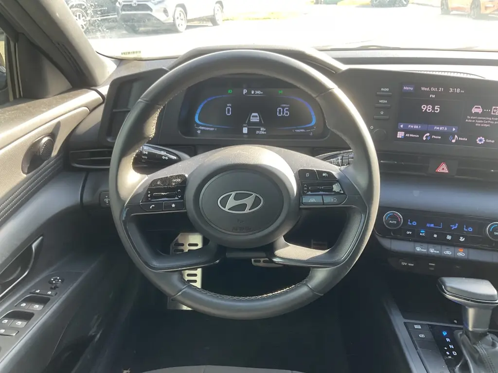2025 HYUNDAI ELANTRA SEL SPORT photo 22