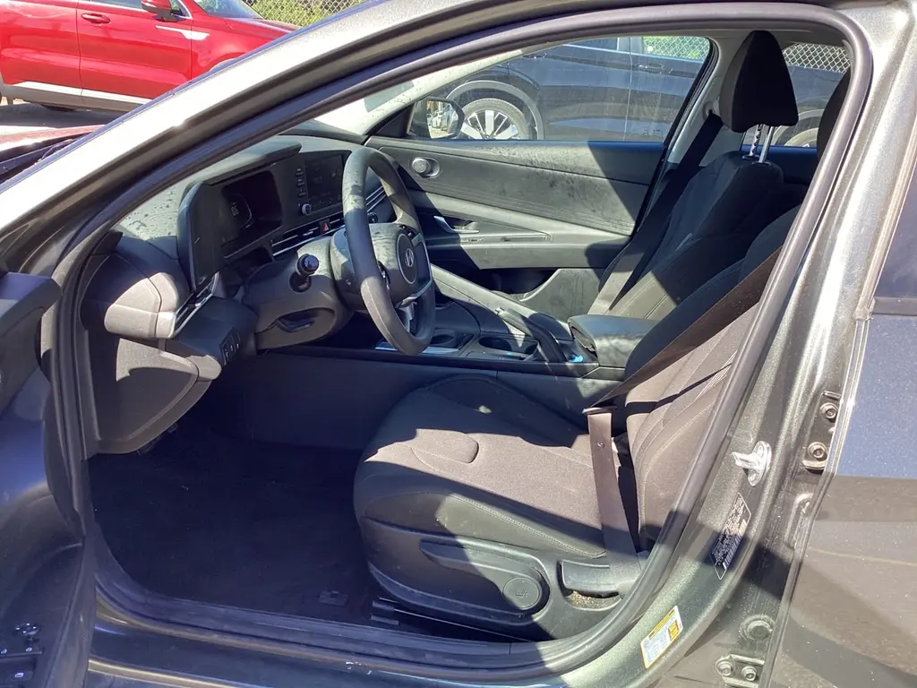 2025 HYUNDAI ELANTRA SE photo 11