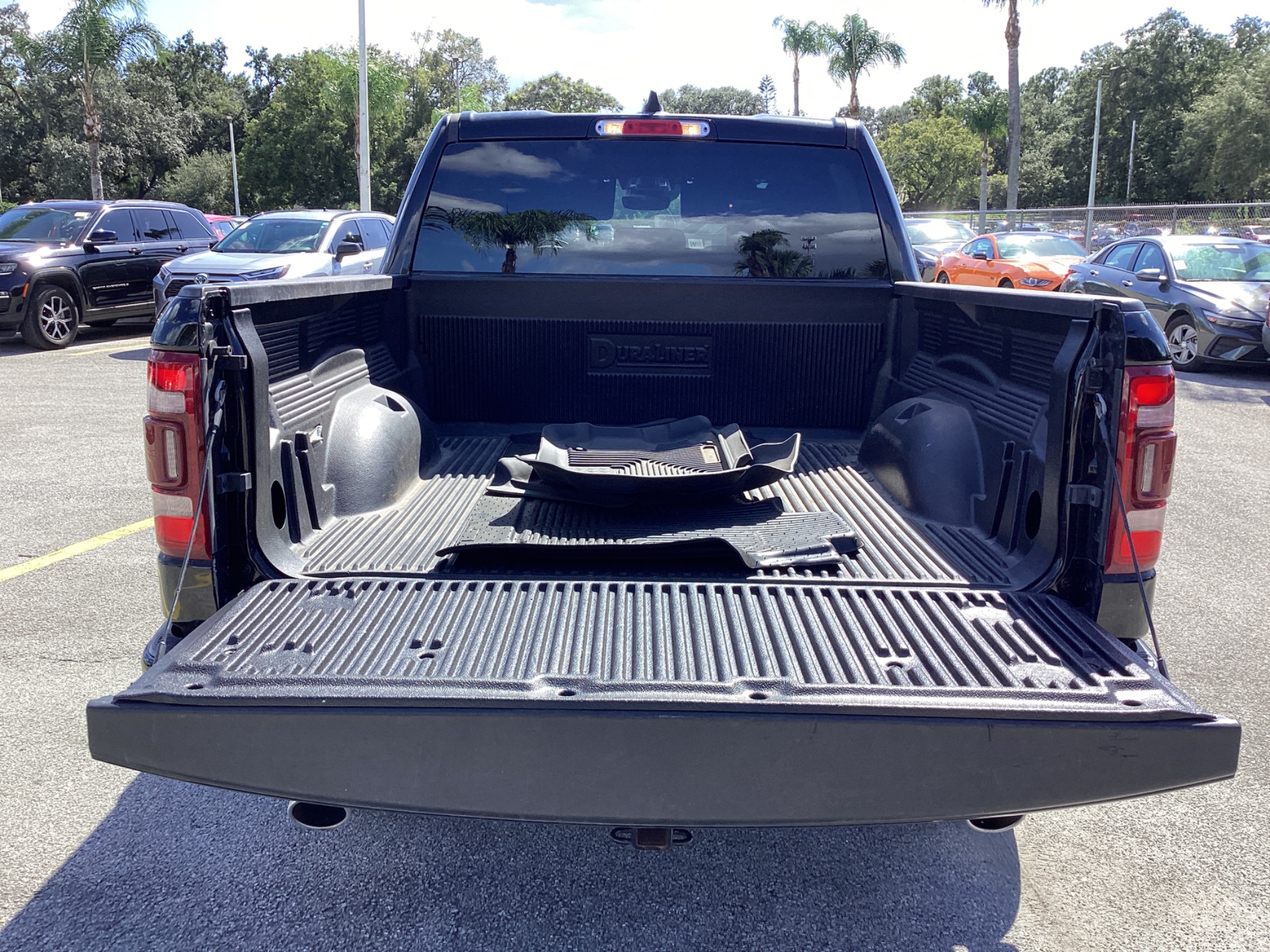 2024 RAM 1500 LARAMIE photo 10