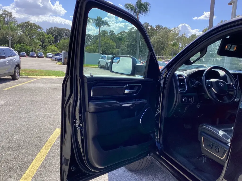 2024 RAM 1500 LARAMIE photo 13