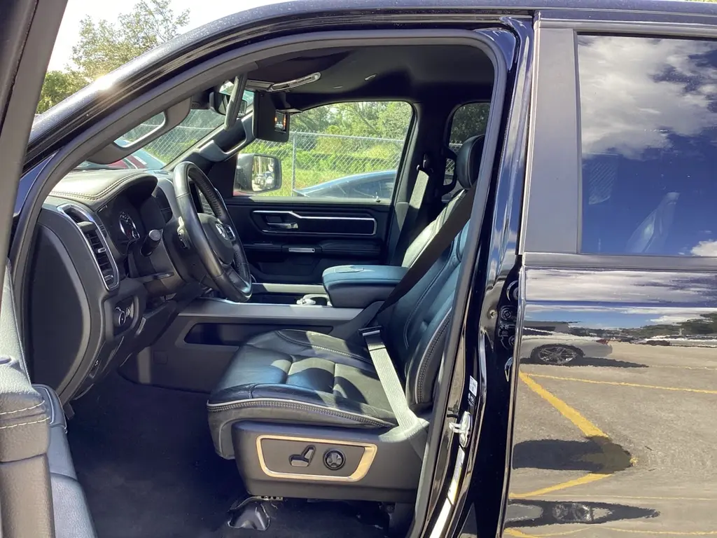 2024 RAM 1500 LARAMIE photo 14