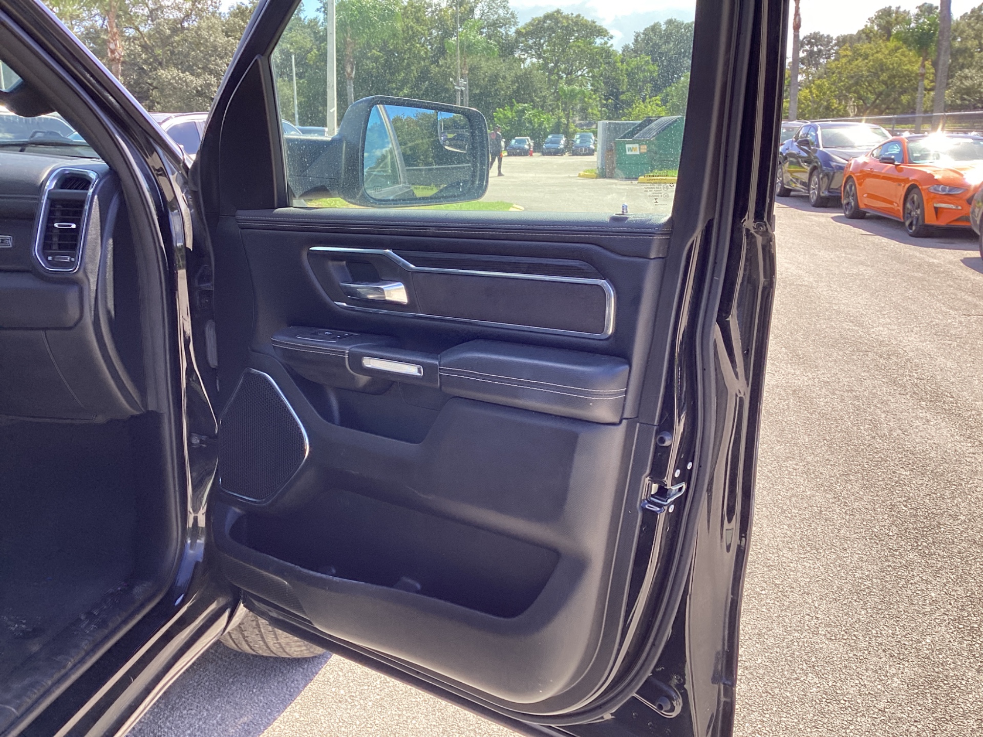 2024 RAM 1500 LARAMIE photo 16