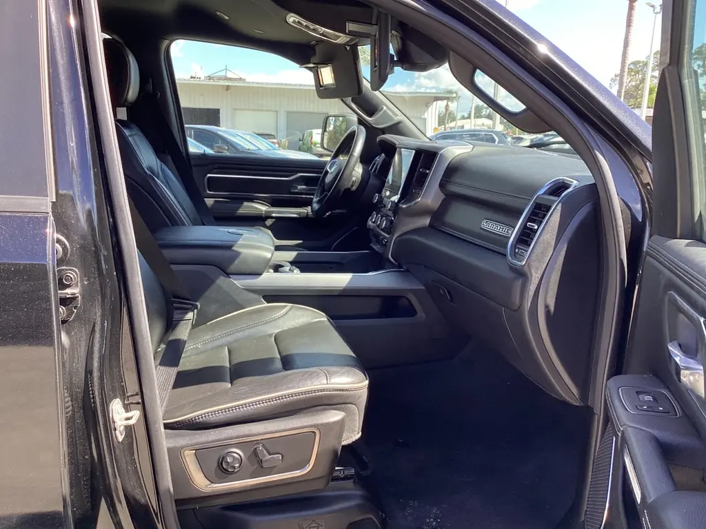 2024 RAM 1500 LARAMIE photo 17