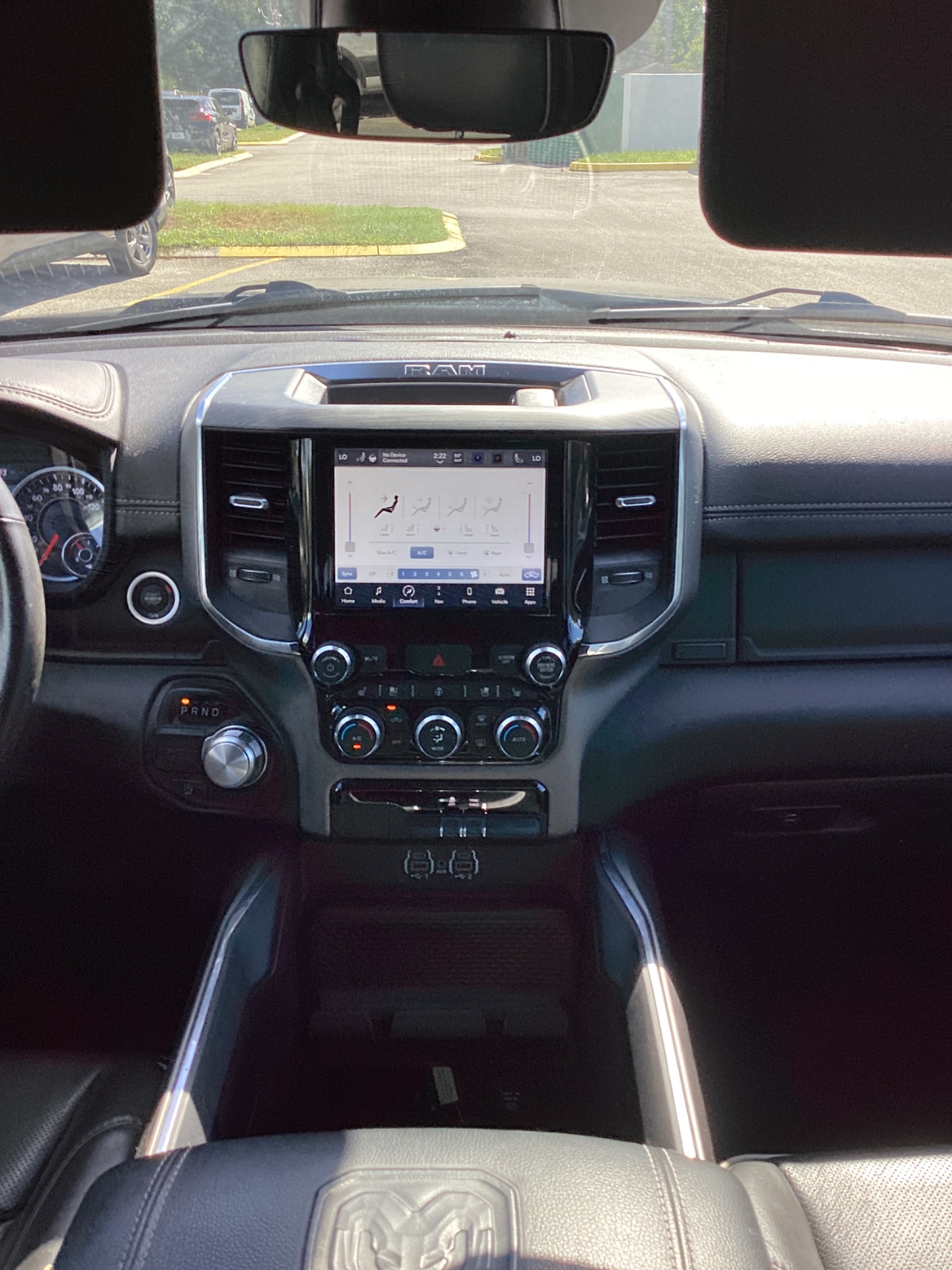 2024 RAM 1500 LARAMIE photo 24