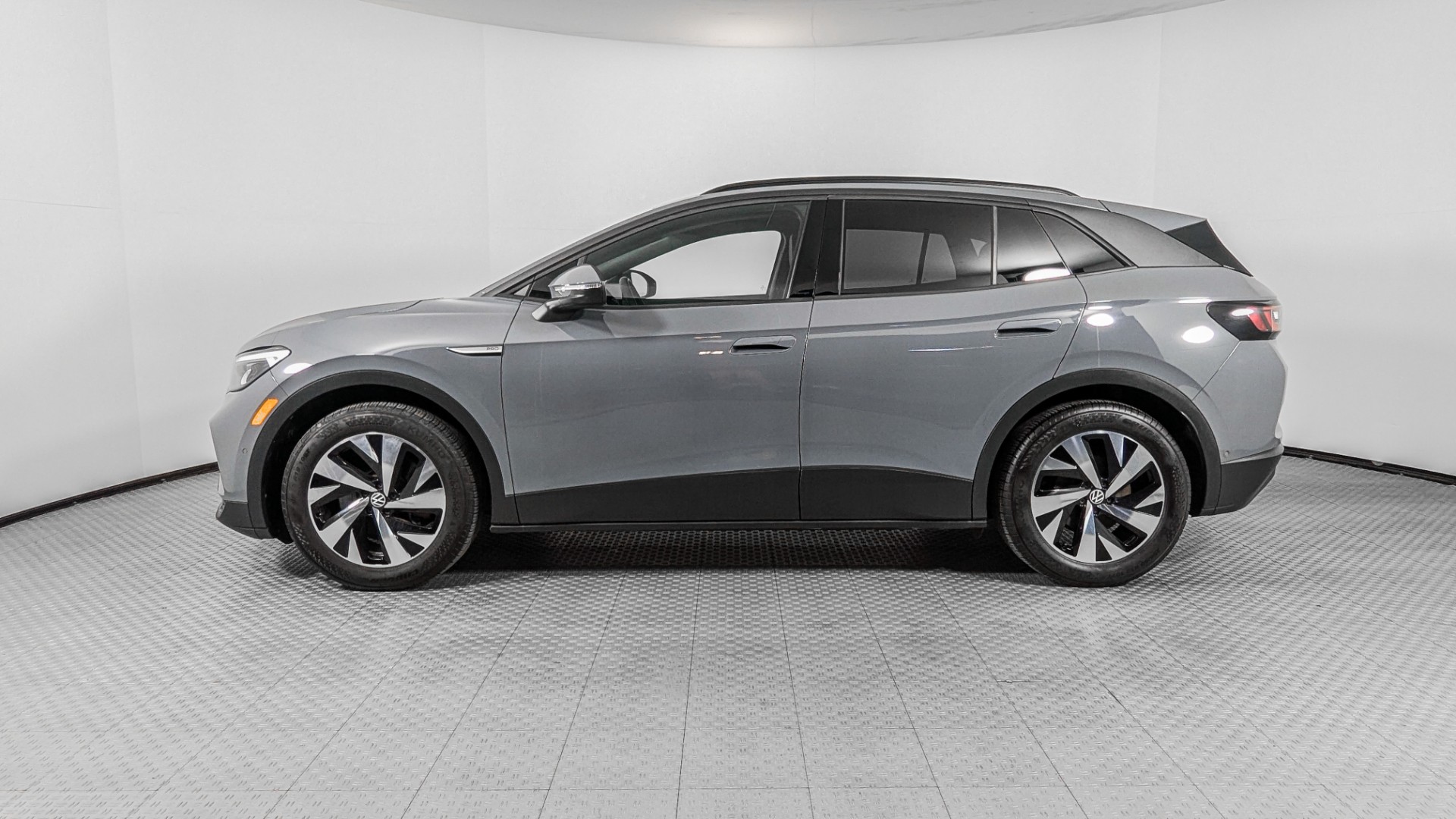 2023 VOLKSWAGEN ID.4 PRO photo 2