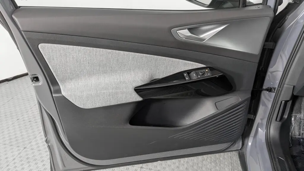 2023 VOLKSWAGEN ID.4 PRO photo 9