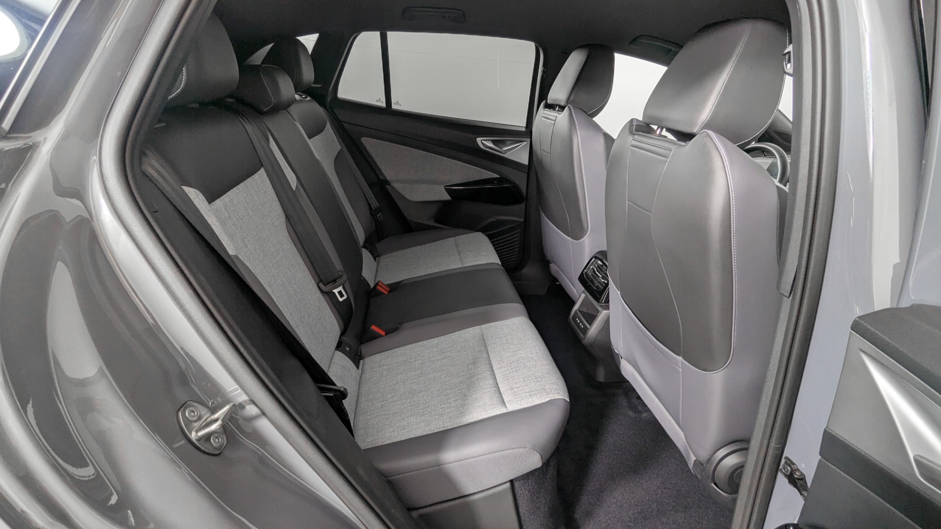 2023 VOLKSWAGEN ID.4 PRO photo 16