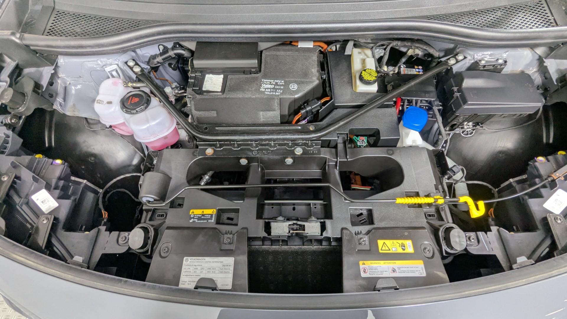 2023 VOLKSWAGEN ID.4 PRO photo 31