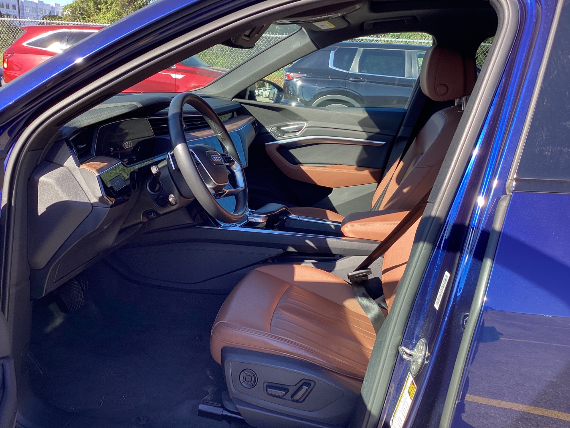 2022 AUDI E-TRON PREMIUM photo 12