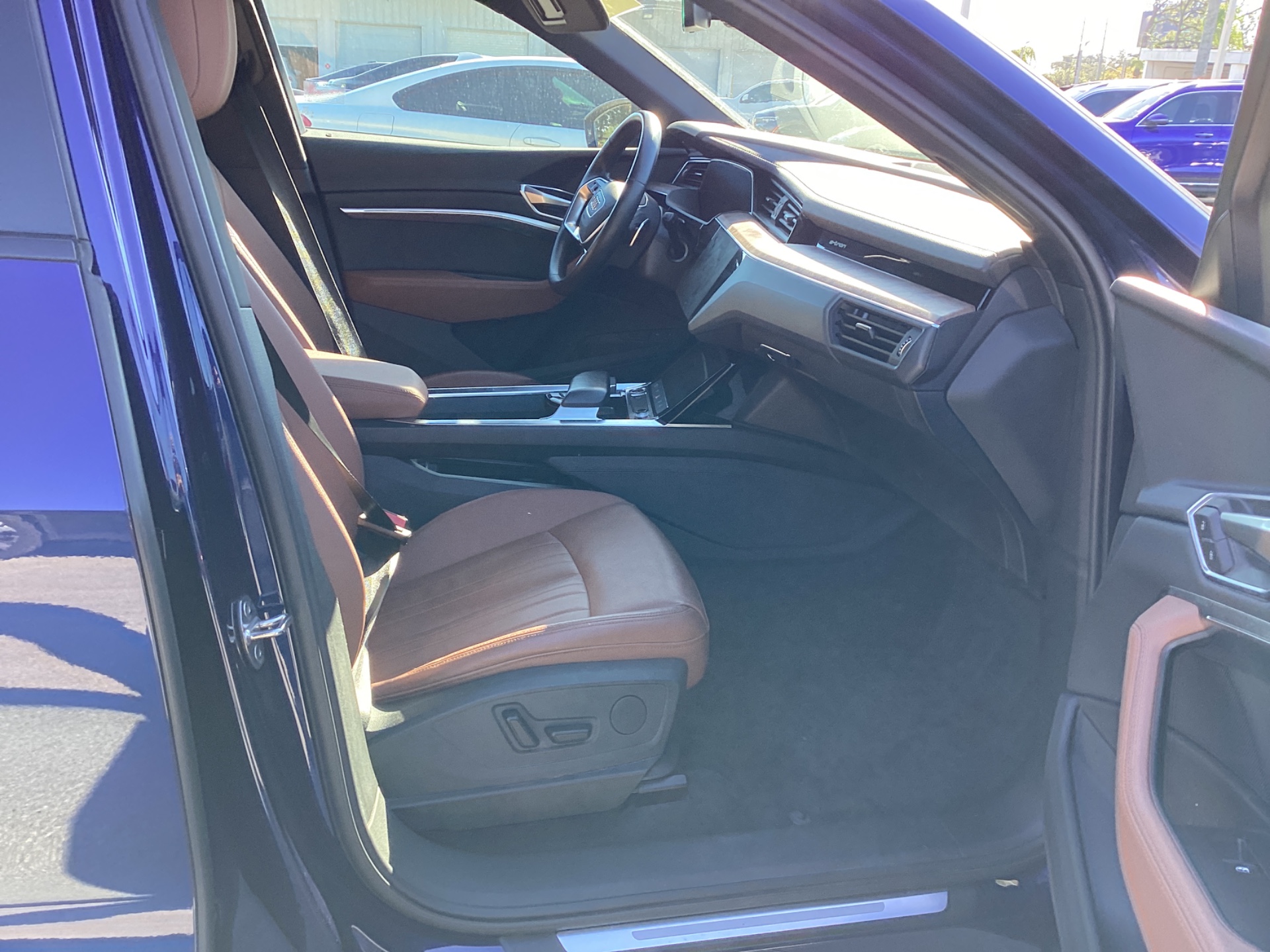 2022 AUDI E-TRON PREMIUM photo 15