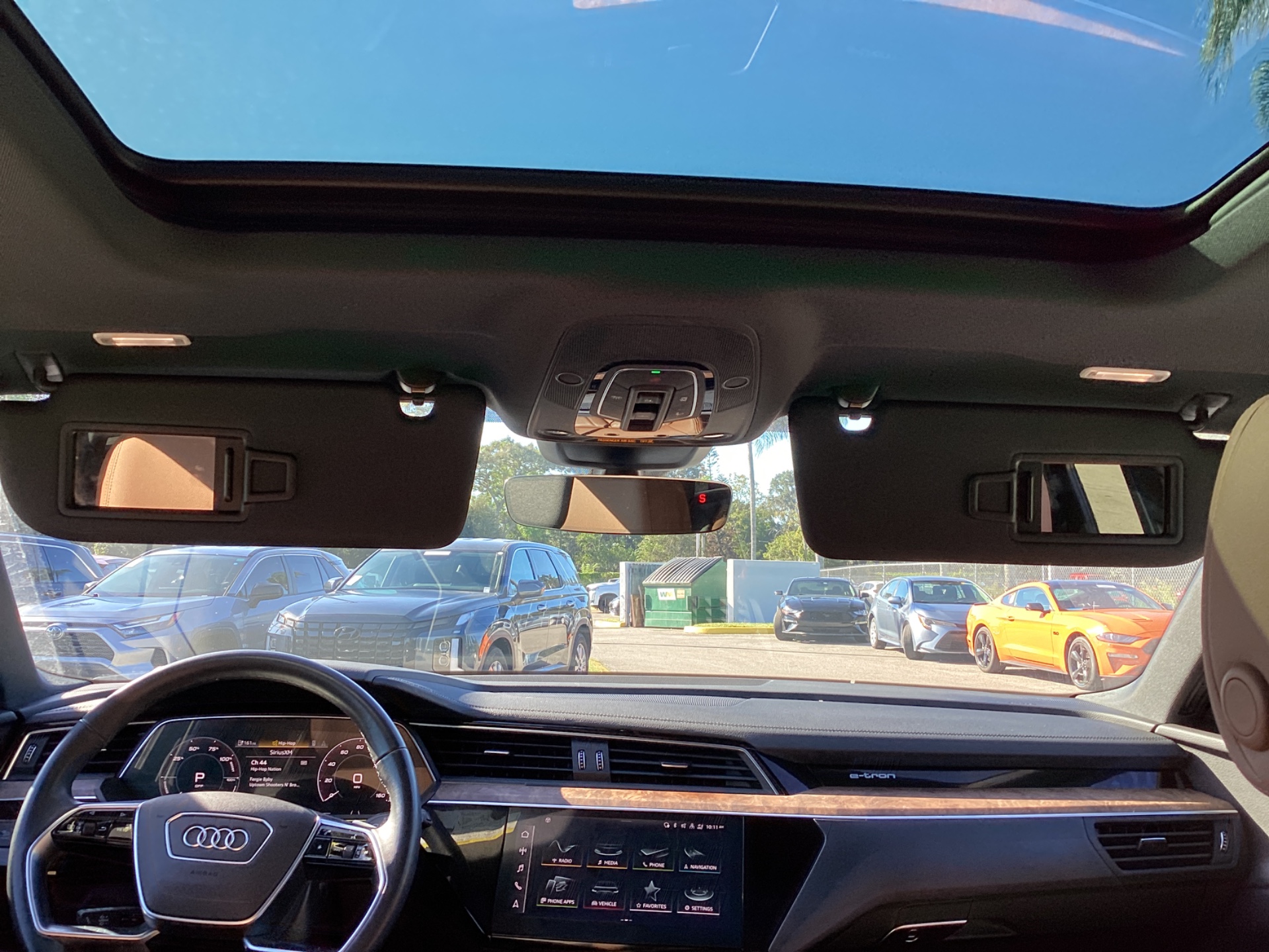 2022 AUDI E-TRON PREMIUM photo 23