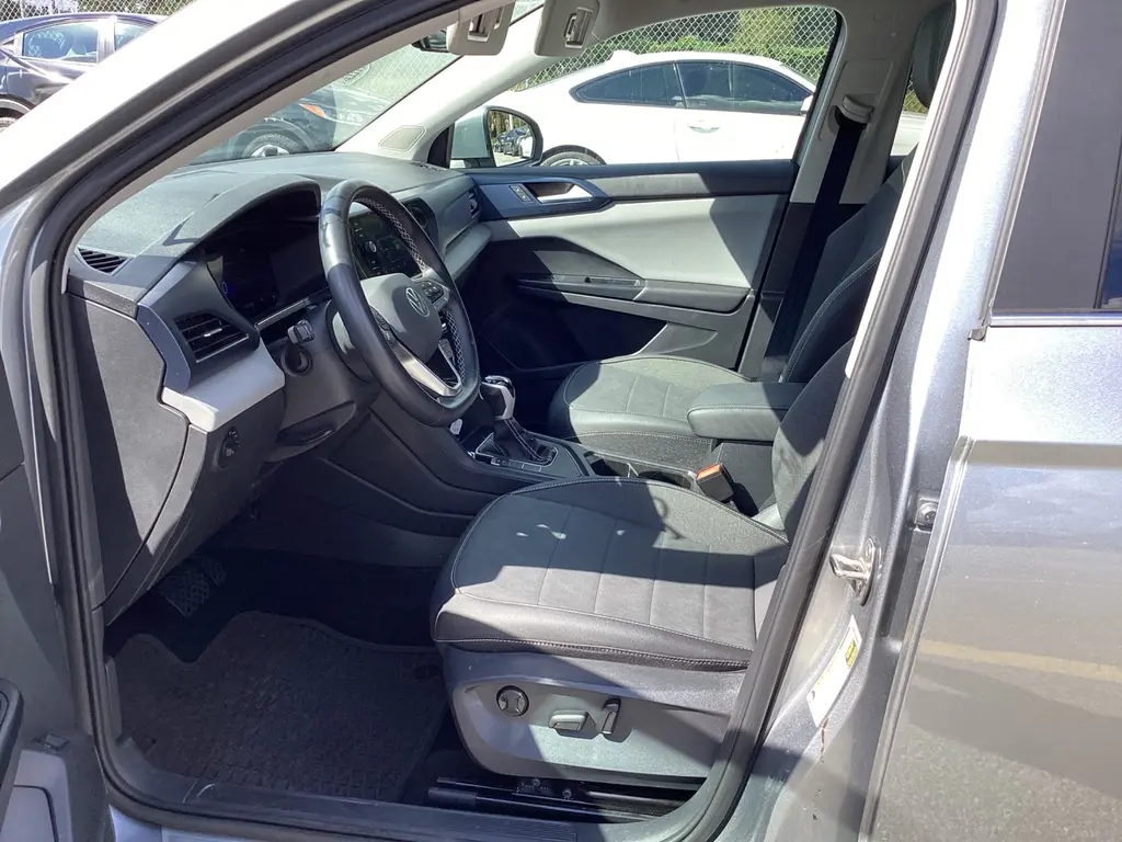 2023 VOLKSWAGEN TAOS SE photo 14