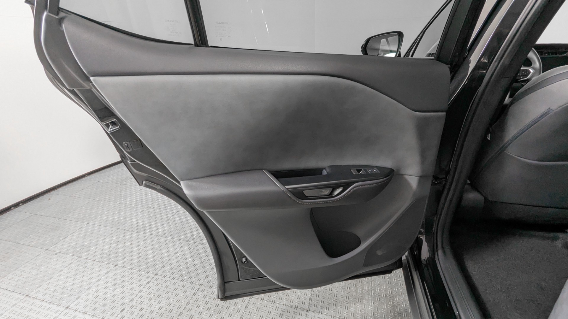 2023 LEXUS RZ RZ 450E PREMIUM photo 16