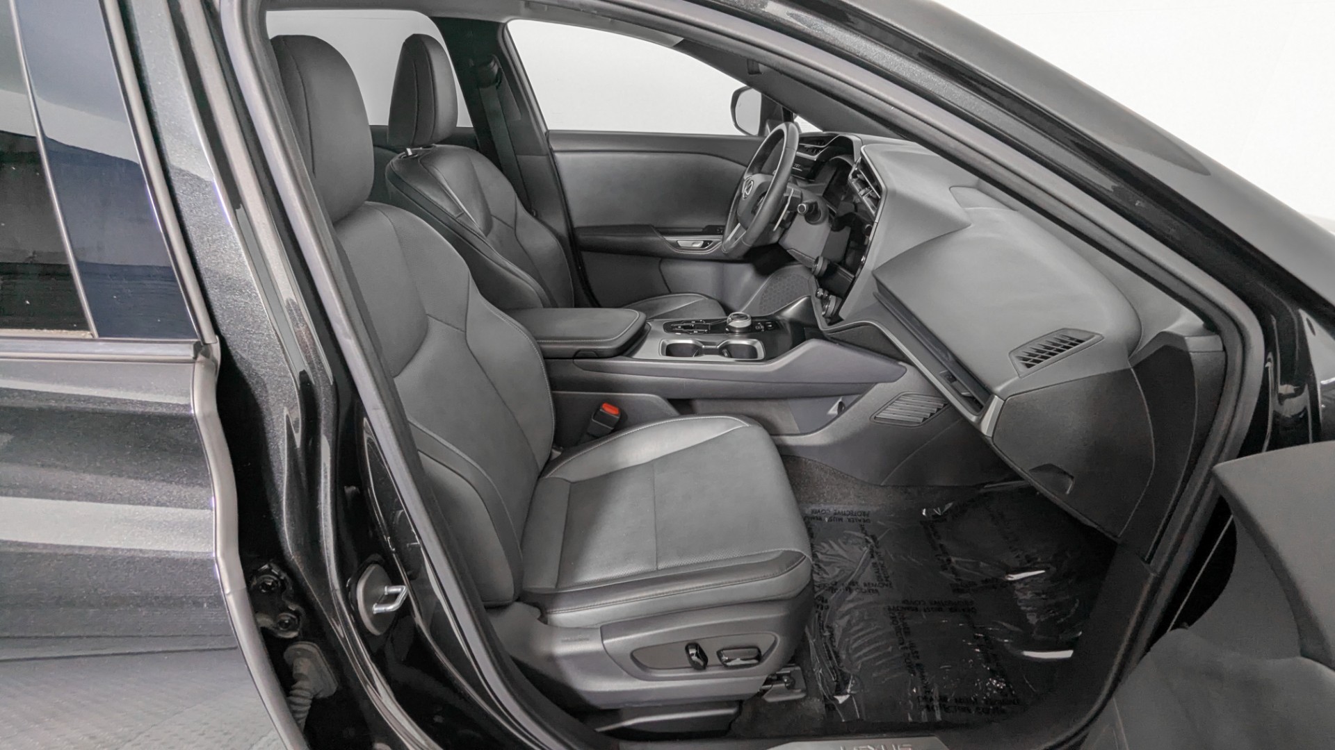 2023 LEXUS RZ RZ 450E PREMIUM photo 23