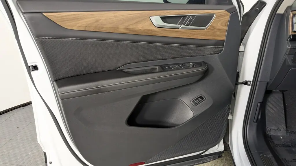 2024 VOLKSWAGEN ATLAS 2.0T SE W/TECHNOLOGY photo 9