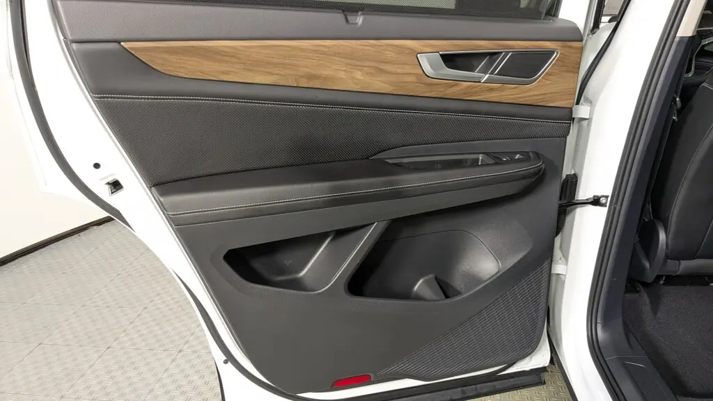 2024 VOLKSWAGEN ATLAS 2.0T SE W/TECHNOLOGY photo 12