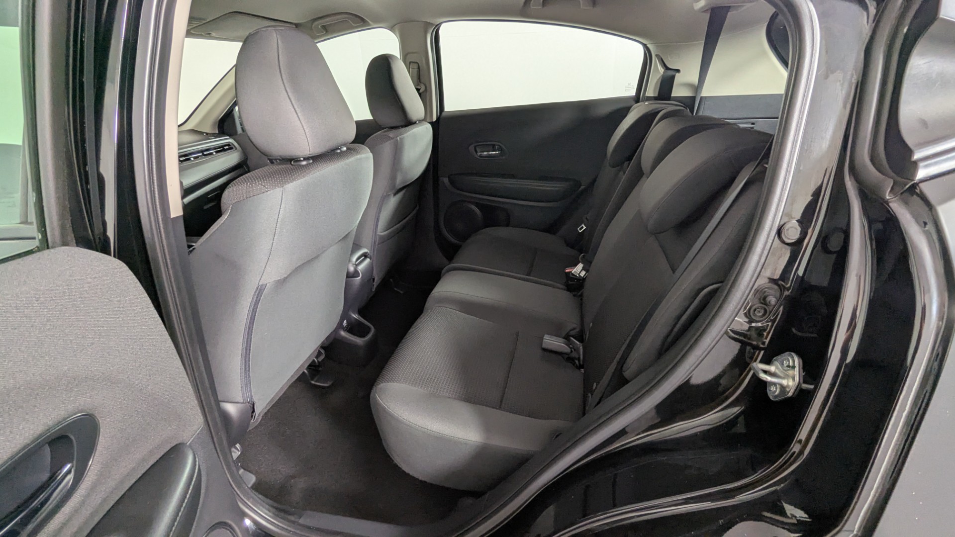 2022 HONDA HR-V LX photo 16