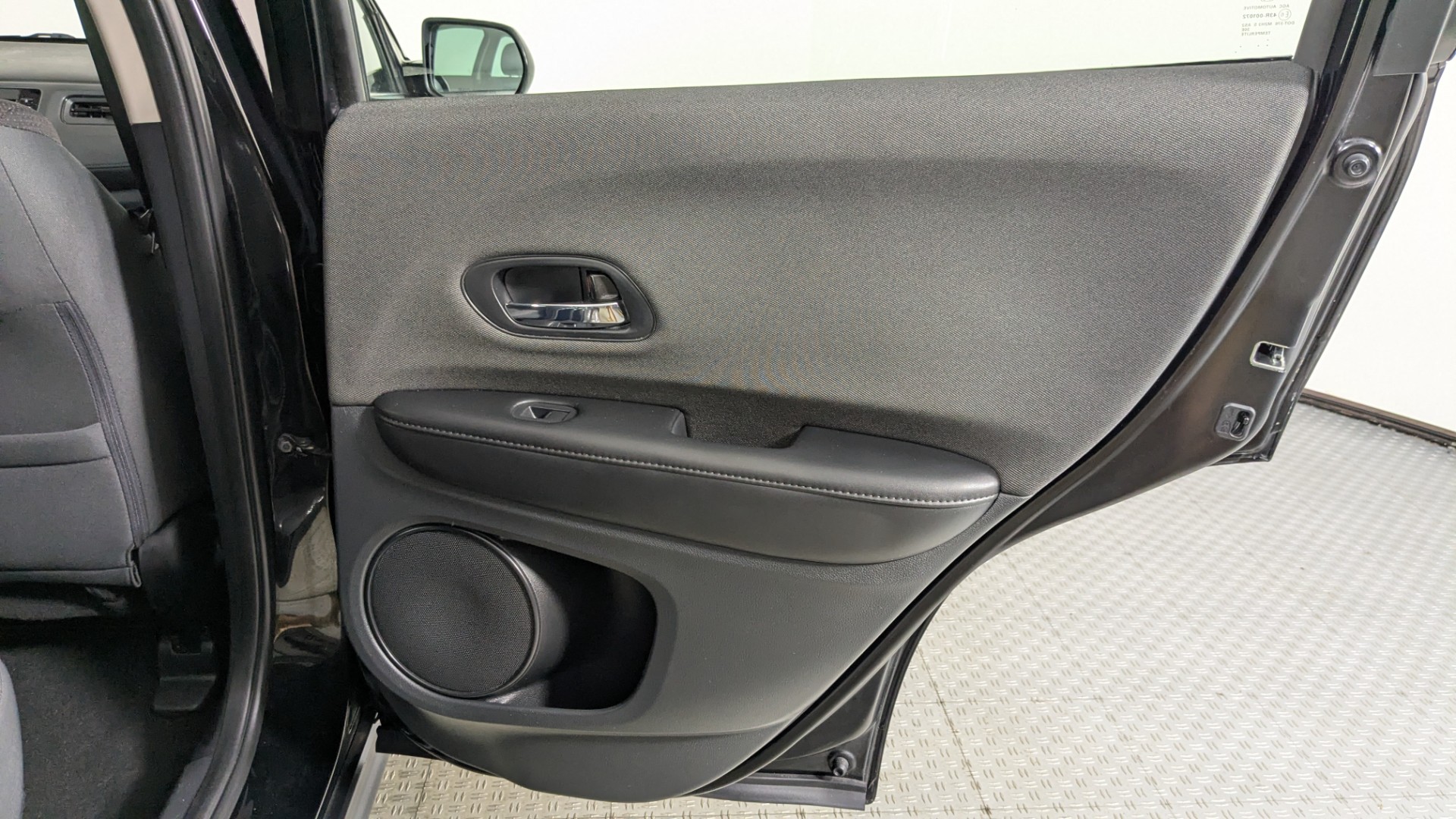 2022 HONDA HR-V LX photo 18
