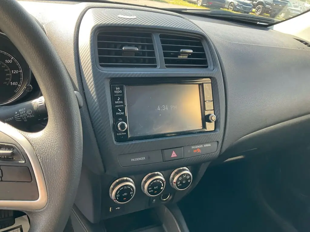 2024 MITSUBISHI OUTLANDER SPORT S photo 10
