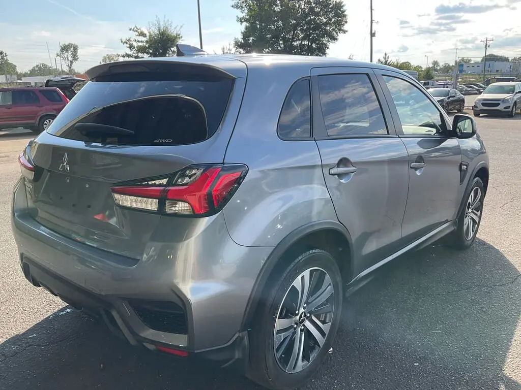 2024 MITSUBISHI OUTLANDER SPORT S photo 3