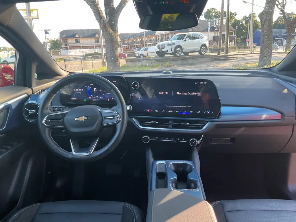2024 CHEVROLET EQUINOX EV LT photo 20