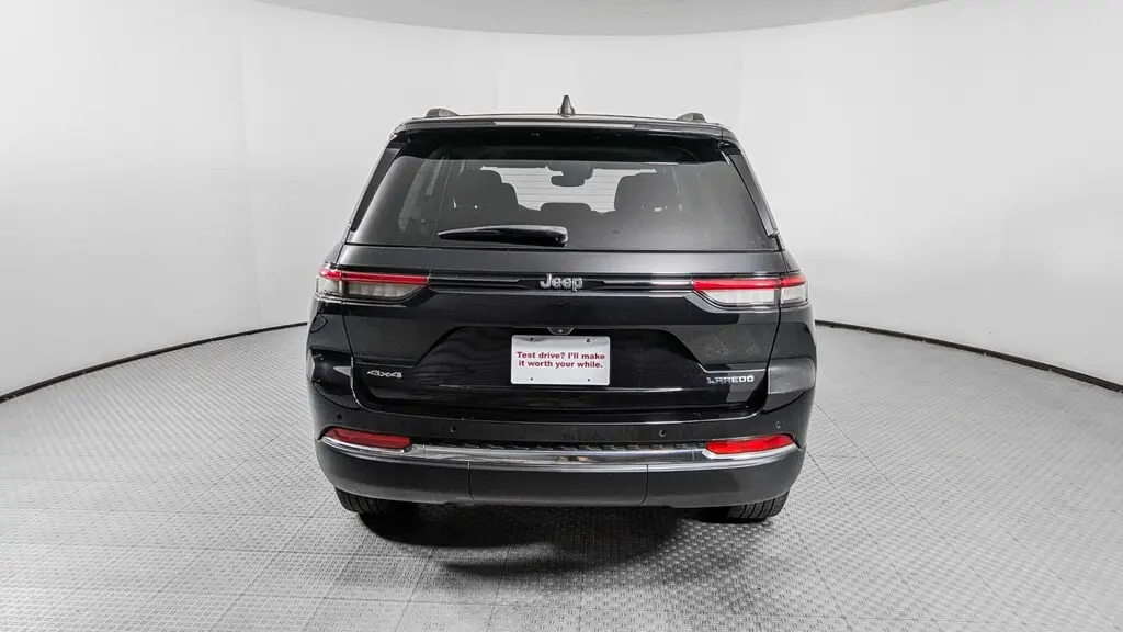 2023 JEEP GRAND CHEROKEE LAREDO X photo 5