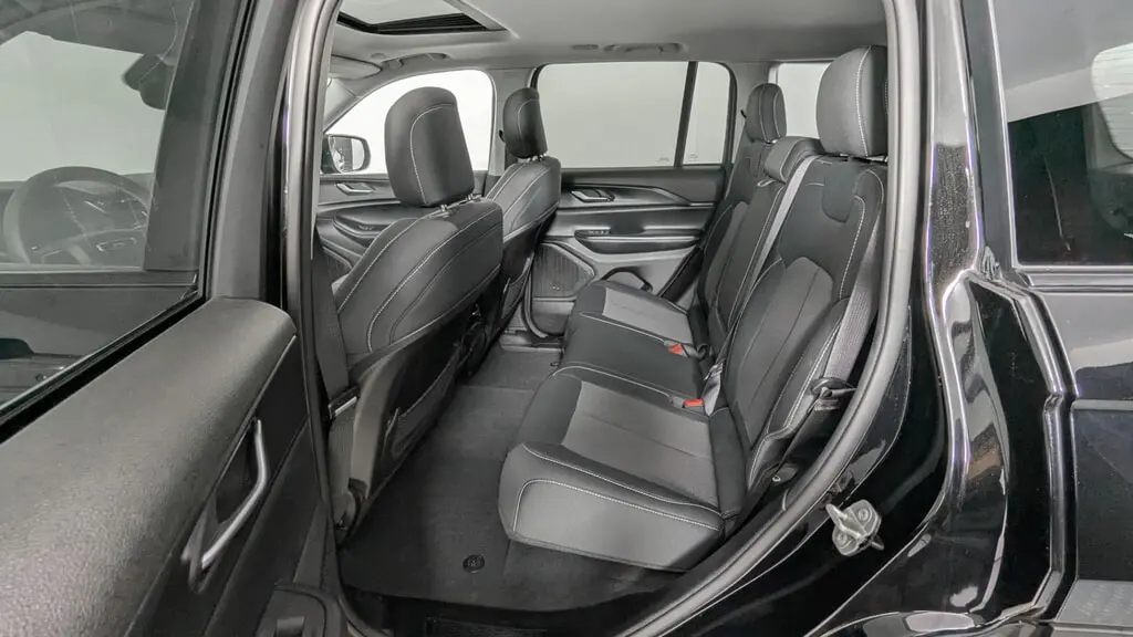 2023 JEEP GRAND CHEROKEE LAREDO X photo 14