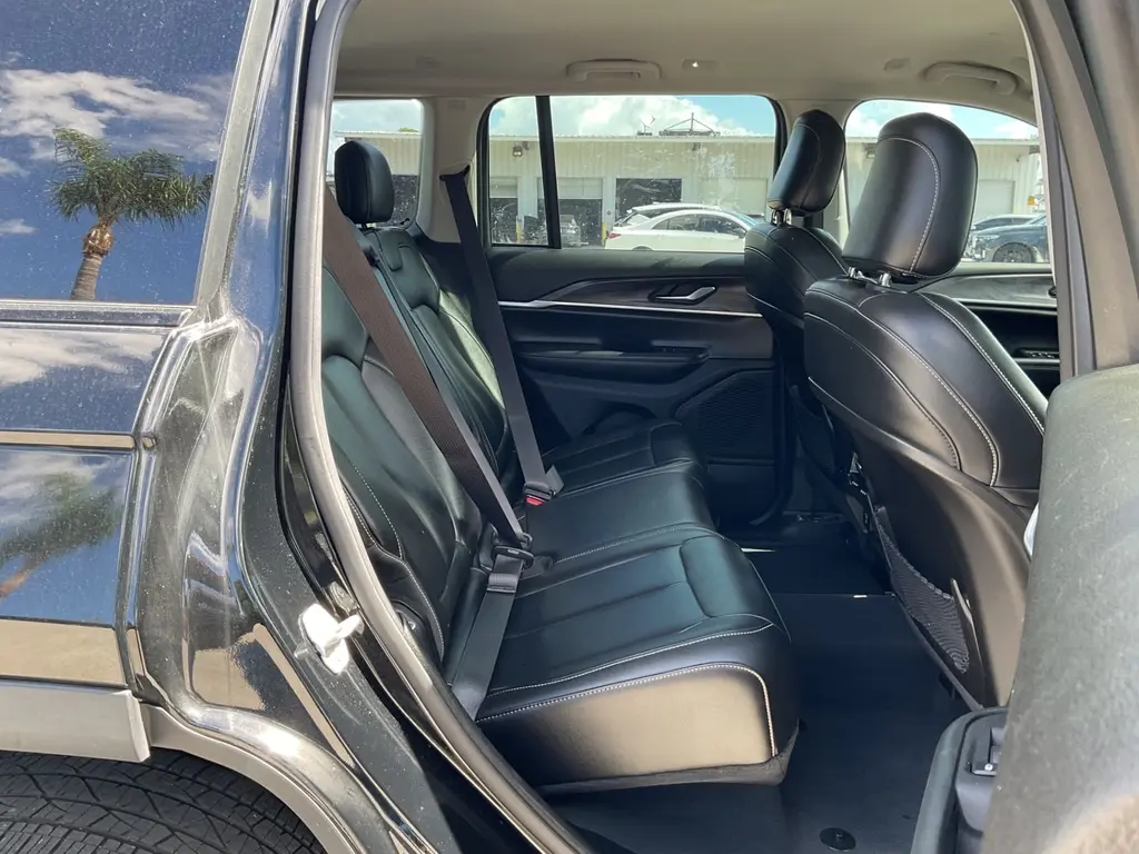 2023 JEEP GRAND CHEROKEE LIMITED photo 18