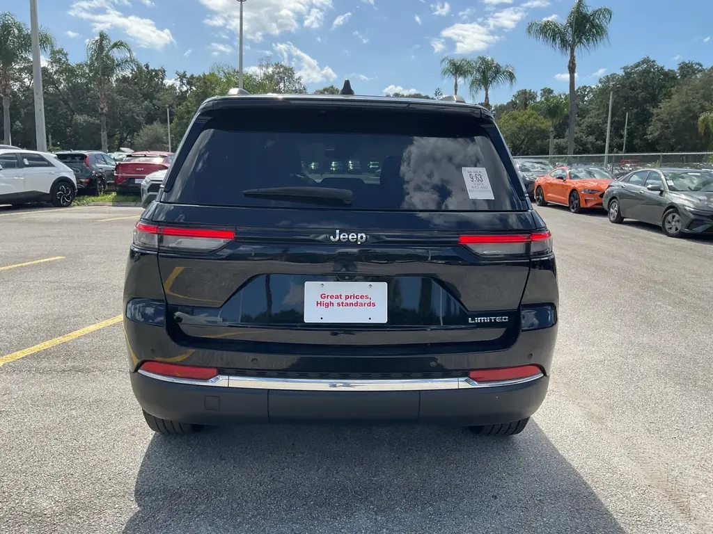 2023 JEEP GRAND CHEROKEE LIMITED photo 4