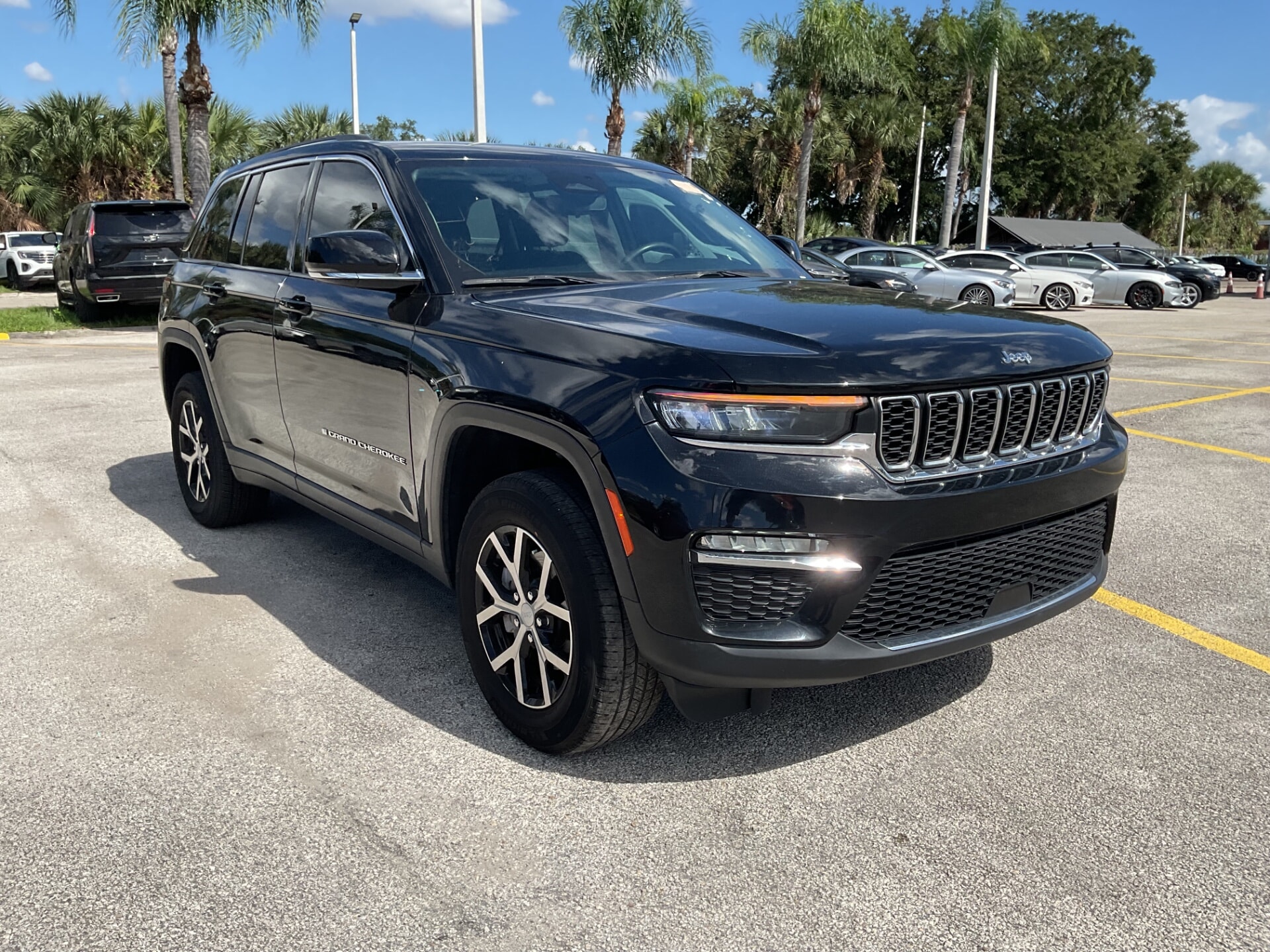 2023 JEEP GRAND CHEROKEE LIMITED photo 5