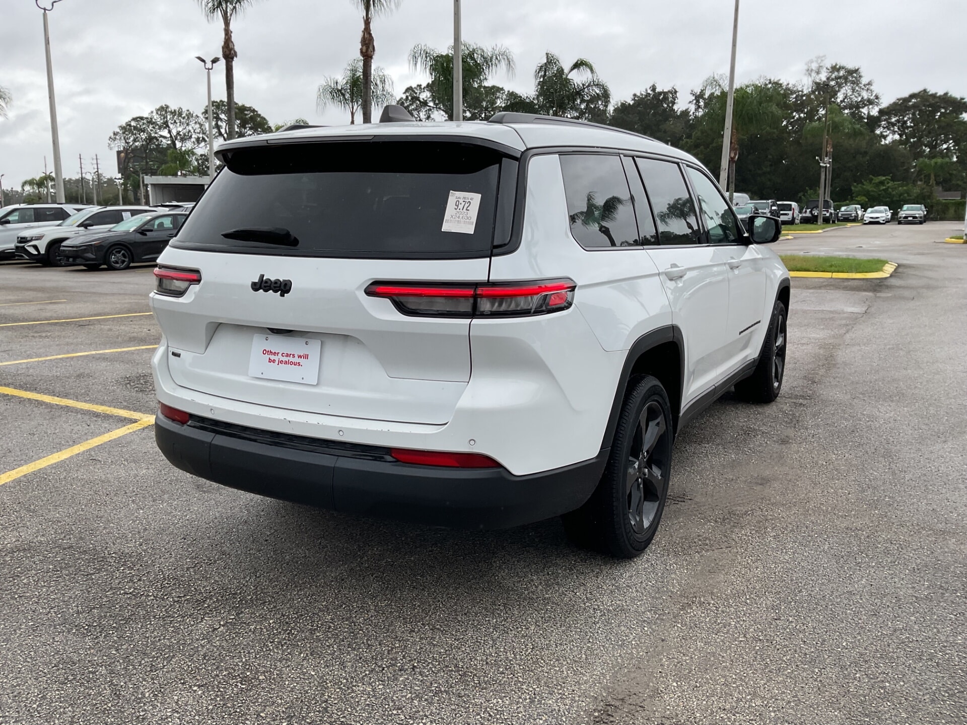 2023 JEEP GRAND CHEROKEE L ALTITUDE photo 3
