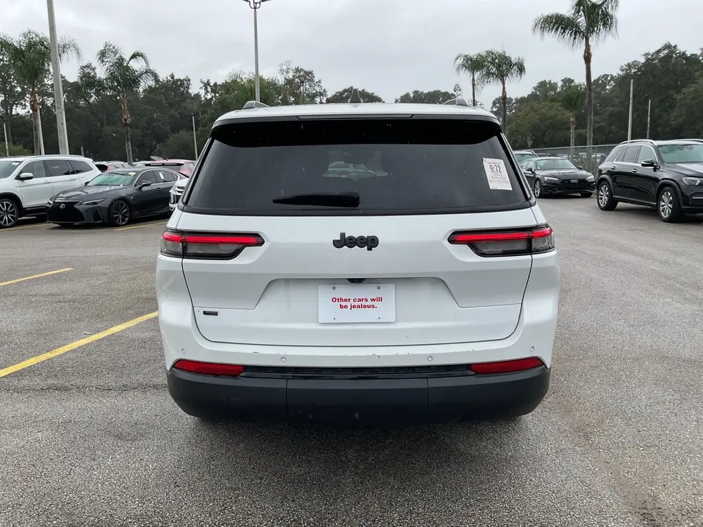 2023 JEEP GRAND CHEROKEE L ALTITUDE photo 6