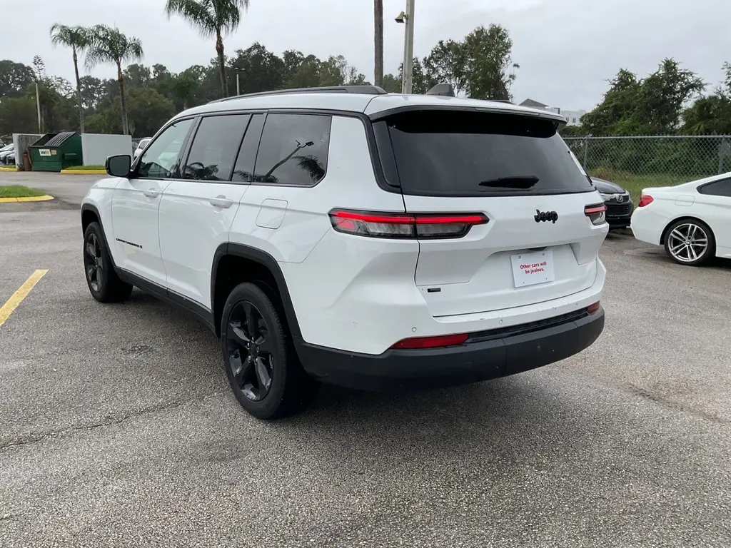 2023 JEEP GRAND CHEROKEE L ALTITUDE photo 7