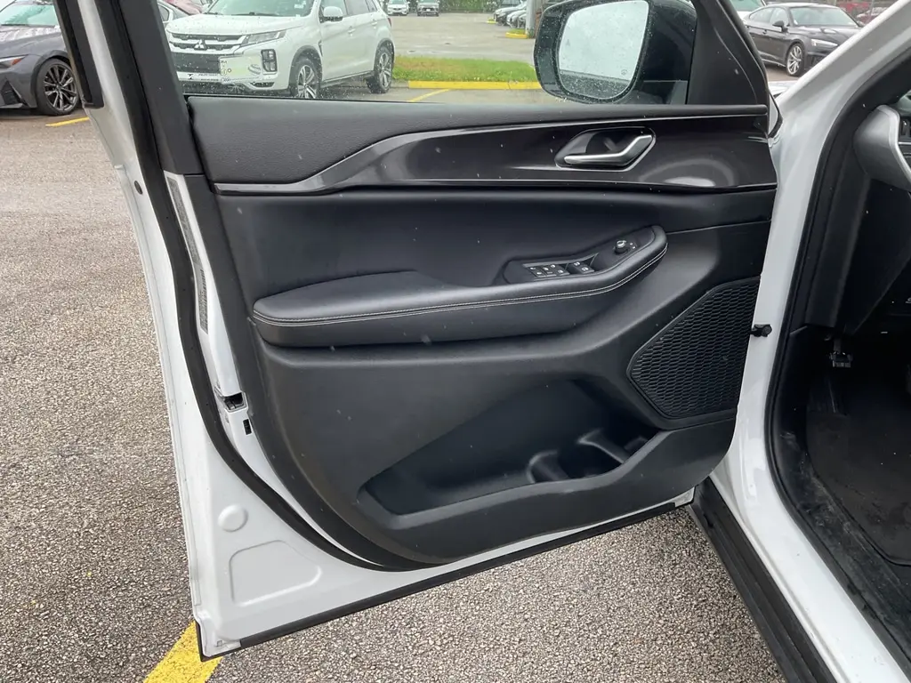 2023 JEEP GRAND CHEROKEE L ALTITUDE photo 17