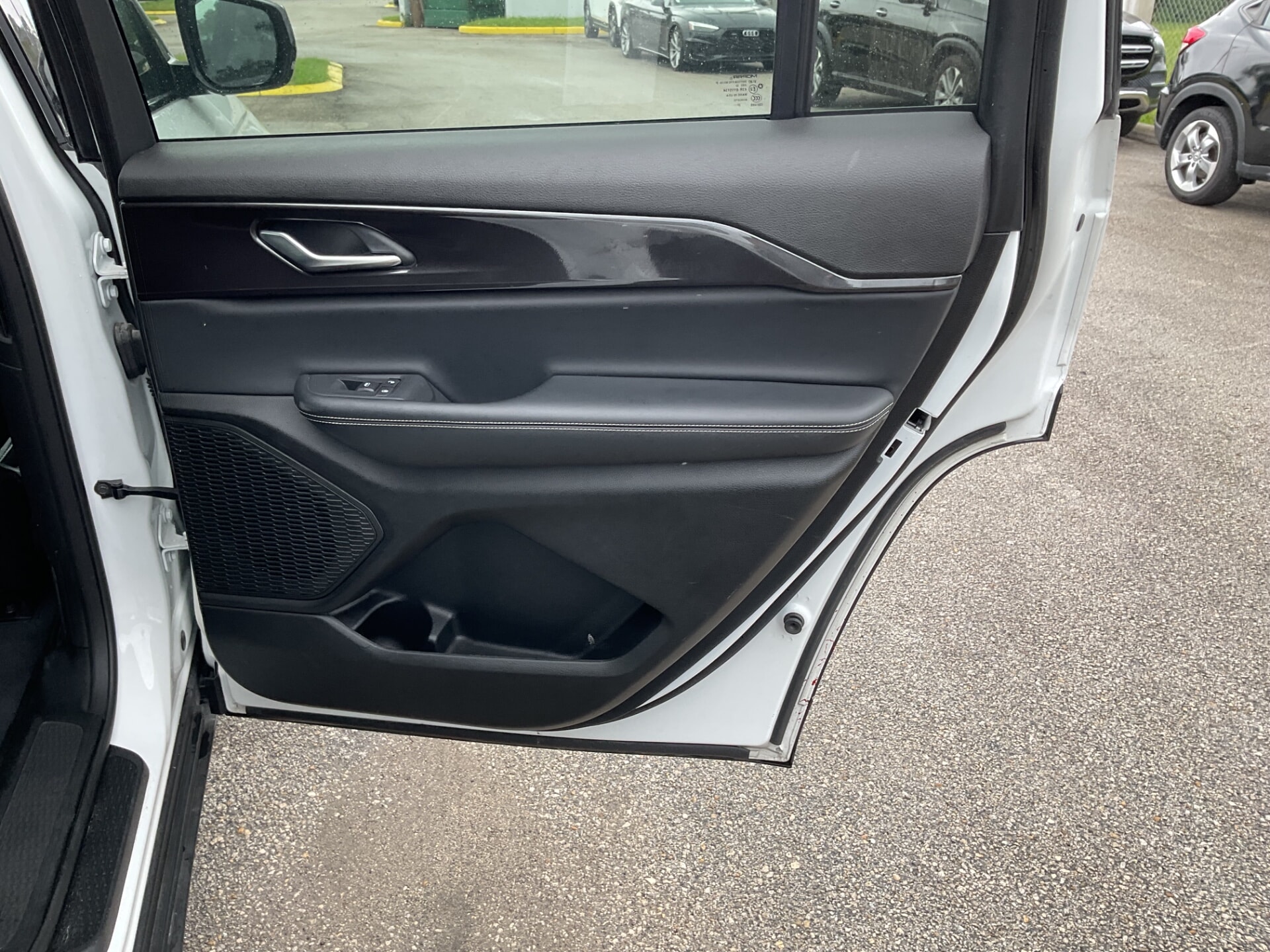 2023 JEEP GRAND CHEROKEE L ALTITUDE photo 22