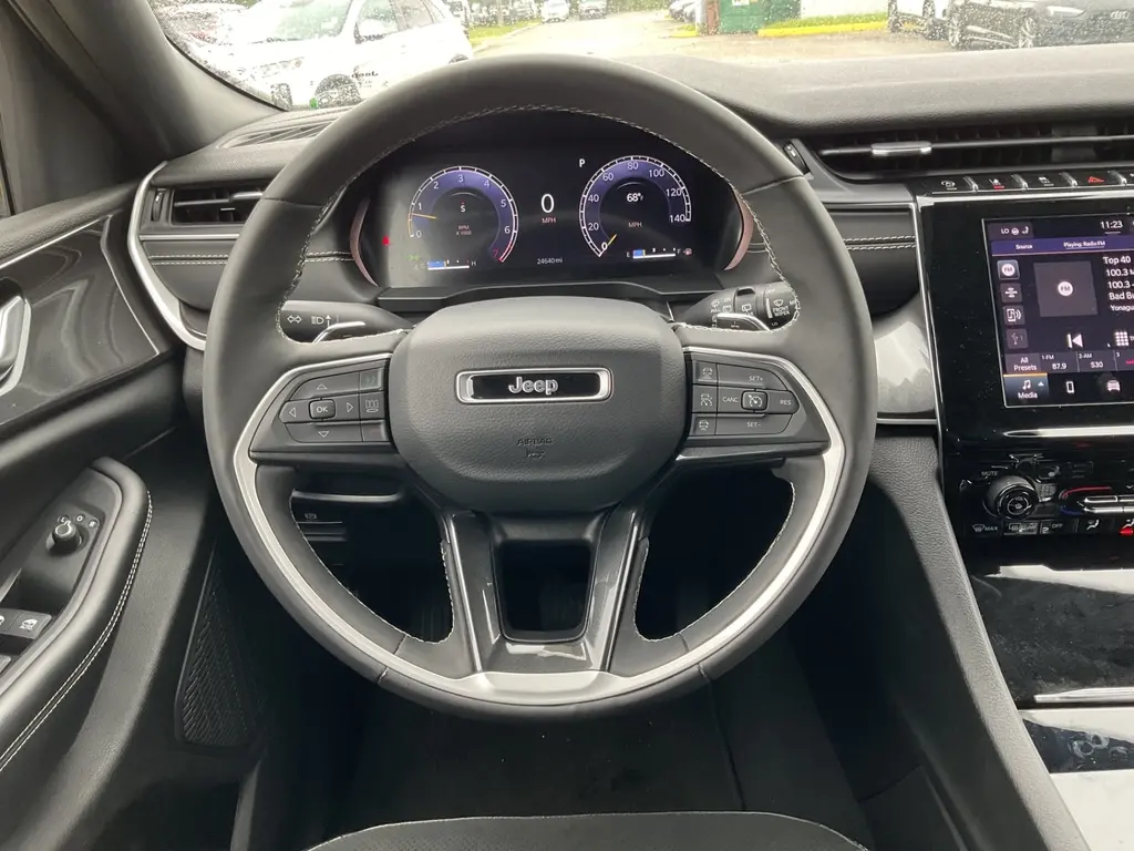 2023 JEEP GRAND CHEROKEE L ALTITUDE photo 24
