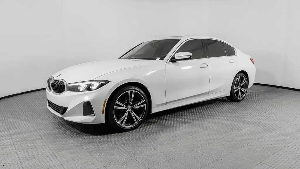 2024 BMW 3 SERIES 330I photo 1