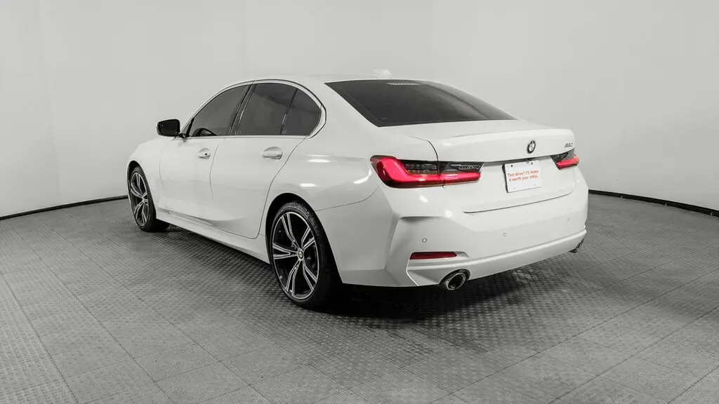 2024 BMW 3 SERIES 330I photo 4