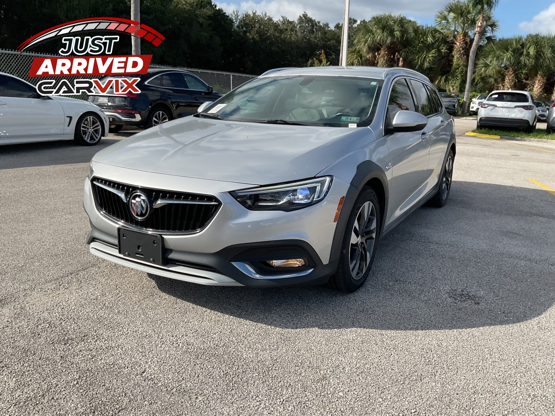 2018 BUICK REGAL TOURX PREFERRED photo 1