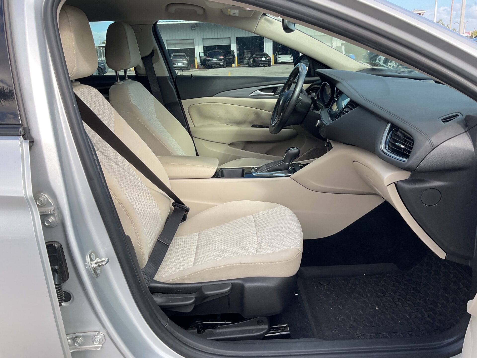 2018 BUICK REGAL TOURX PREFERRED photo 13