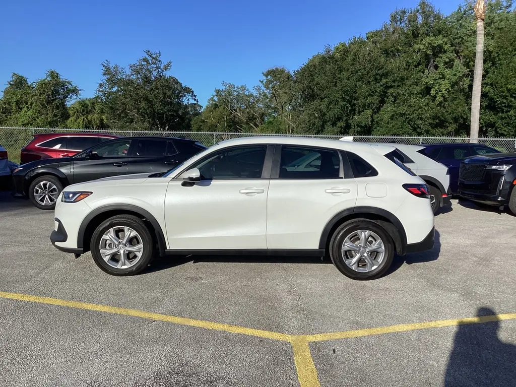 2025 HONDA HR-V LX photo 7
