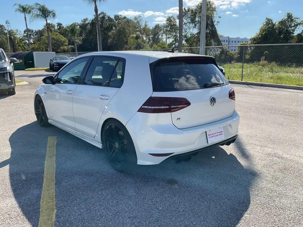 2016 VOLKSWAGEN GOLF R photo 3