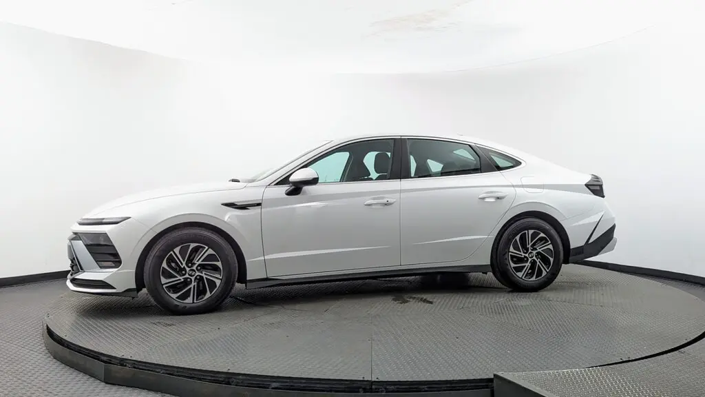 2026 HYUNDAI SONATA HYBRID BLUE photo 2