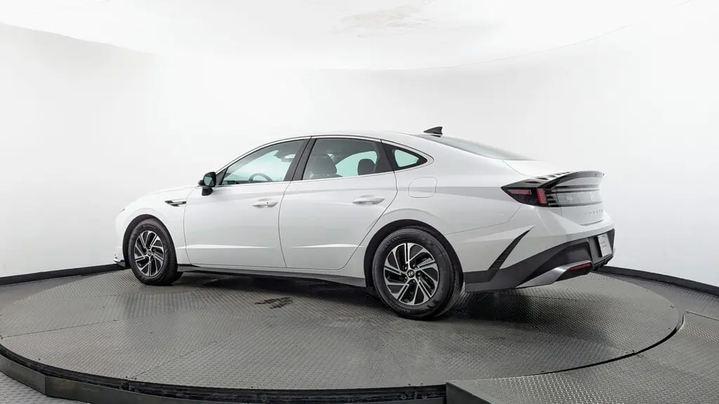 2026 HYUNDAI SONATA HYBRID BLUE photo 5