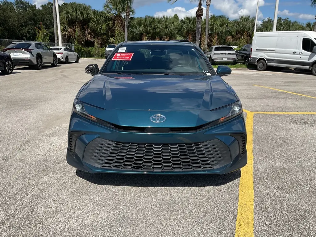 2025 TOYOTA CAMRY SE photo 12